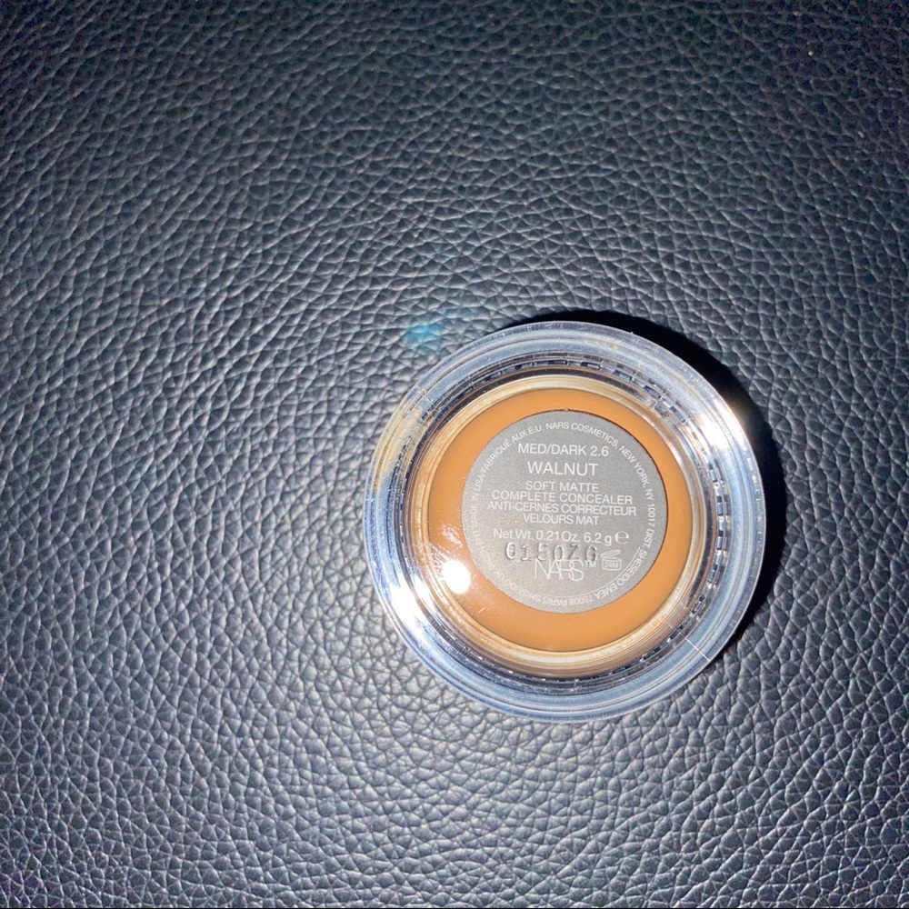 NARS Soft Matte Complete Concealer - Walnut - Picture 4 of 6